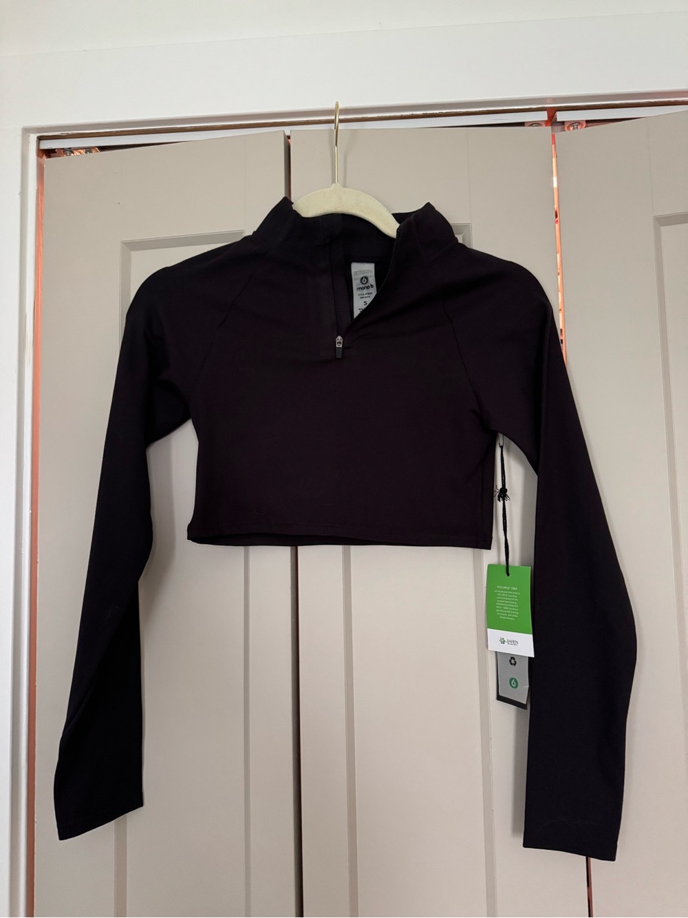 Cropped Half-Zip Pullover in Black NWT